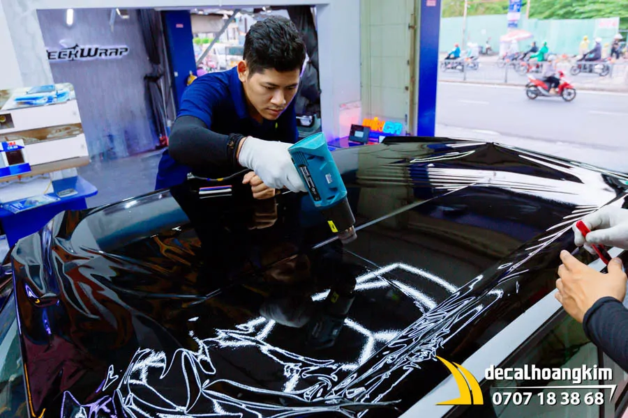 Dán nóc đen xe VF3 - Ảnh 3