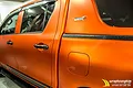 Dán đổi màu cam mờ Toyota Hilux - ảnh 3