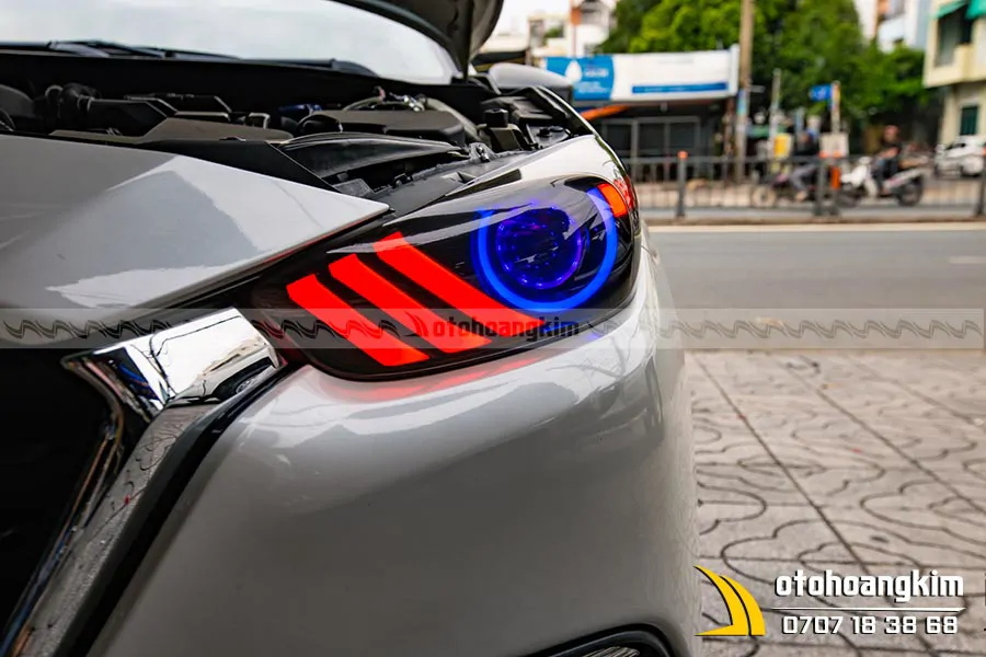Độ đèn pha led vòng Mazda 3 kiểu BMW - Ảnh 2