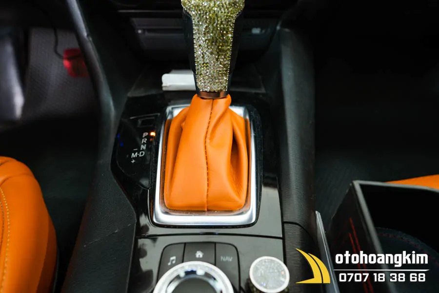 Đổi Màu Nội Thất Xe Mazda 3 Màu Cam Cực Hiện Đại - Ảnh 8