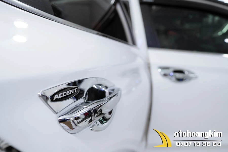 Chén cửa Hyundai Accent 2018 xi - Ảnh 1