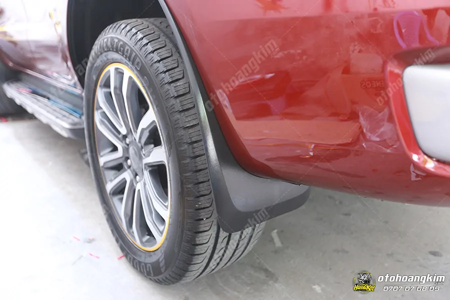 Chắn bùn Ford Everest [2005-2015] - Ảnh 4