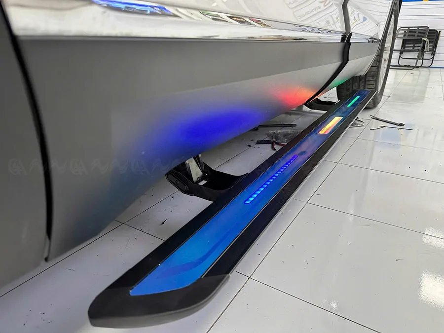  Bậc lên xuống điện Teramont 2025 mẫu mặt gương có led  - Ảnh 3