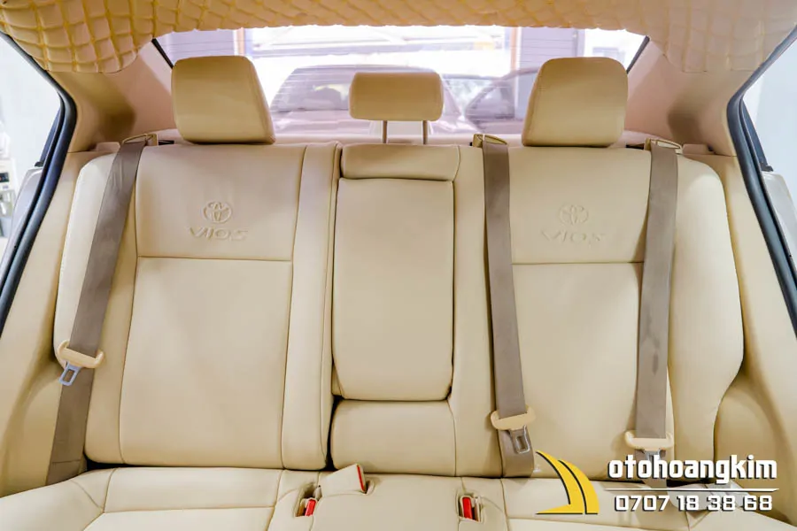 Bọc ghế simili Thái Lan bỏ nỉ xe Toyota Vios màu kem - Ảnh 3