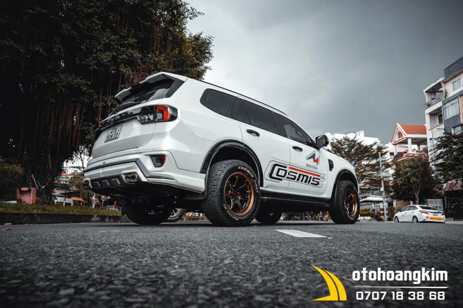 Mâm ô tô Ford Everest mới - Ảnh 2