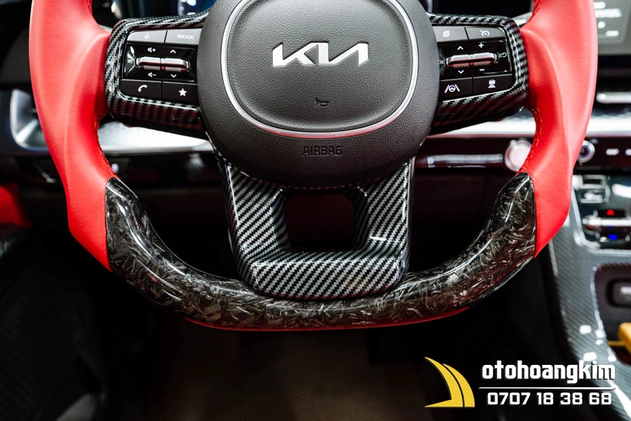 Vô Lăng Độ Thể Thao Xe Kia Carnival Kiểu Carbon Forged Phối Da Đỏ - Ảnh 1