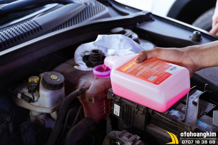 Chai Valvoline longlife coolant giải nhiệt 1L - Ảnh 1