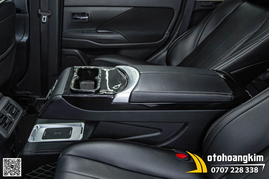 Nâng Cấp Ghế Limousine Hàng 2 Cho Outlander  - Ảnh 1