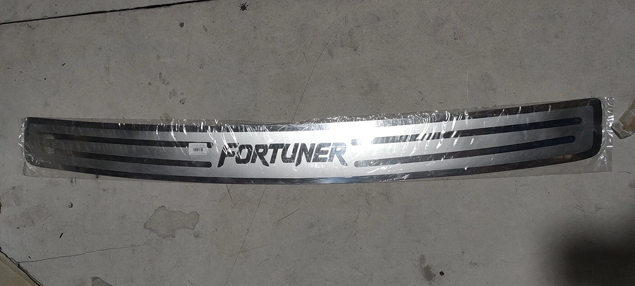 Chống trầy cốp sơn Toyota Fortuner [2009-2015] - Ảnh 1