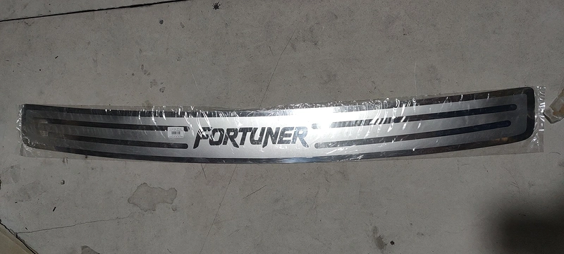 Chống trầy cốp sơn Toyota Fortuner [2009-2015]