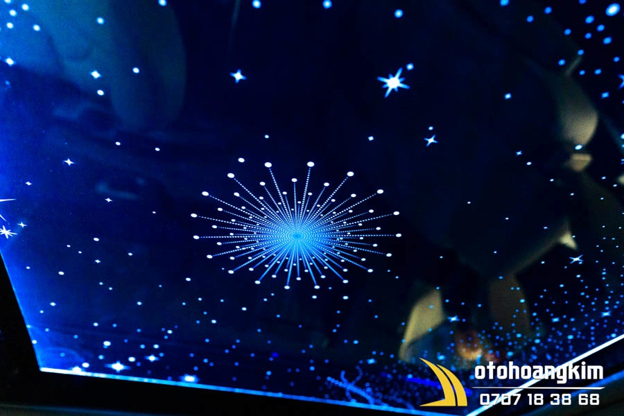 Led trần sao Starlight UV - xu hướng trang trí ô tô hiện đại - Ảnh 1