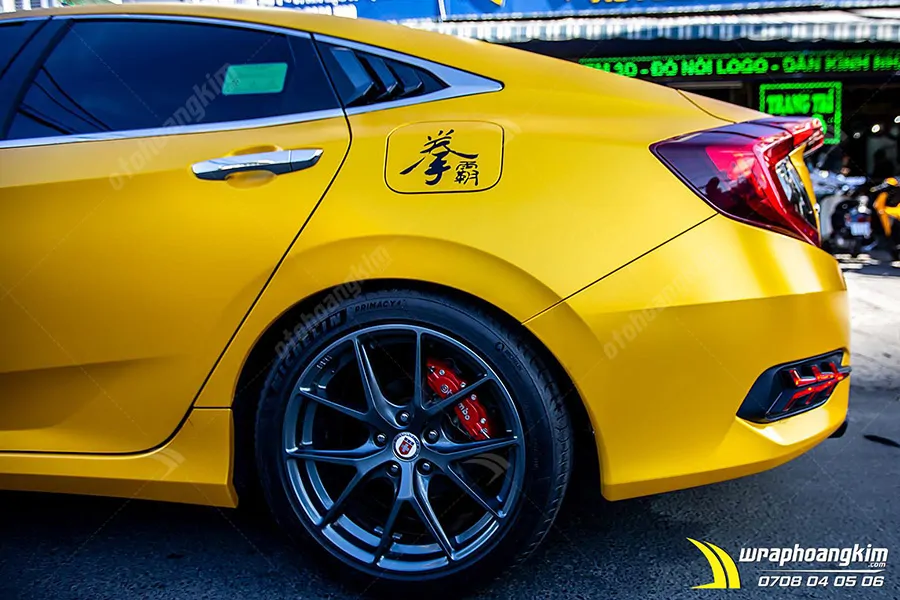Dán đổi màu vàng mờ Honda Civic - Ảnh 3