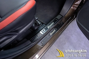 Nẹp bước chân trong Mitsubishi Xpander 2019+ titan