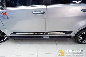 Nẹp sườn Toyota Innova 2017+ đen