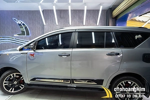 Nẹp sườn Toyota Innova 2017+ đen