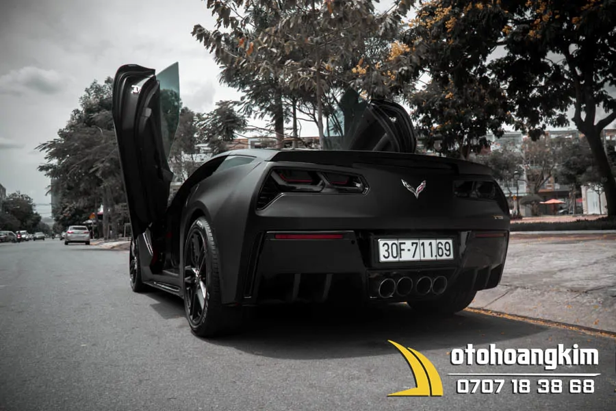 Wrap Đổi Màu Ô Tô 4 Chỗ Chevrolet Corvette Màu Satin BLACK - Ảnh 4