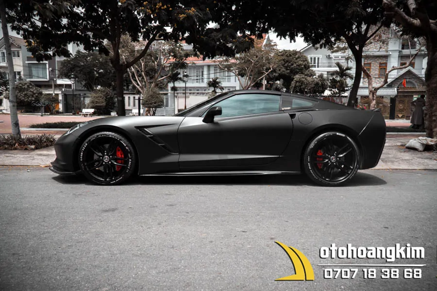 Wrap Đổi Màu Ô Tô 4 Chỗ Chevrolet Corvette Màu Satin BLACK - Ảnh 2