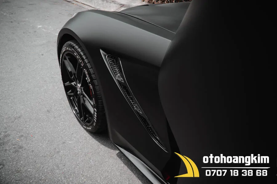 Wrap Đổi Màu Ô Tô 4 Chỗ Chevrolet Corvette Màu Satin BLACK - Ảnh 3