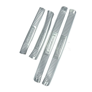 Nẹp bước chân trong Toyota Camry [2015-2018]