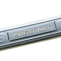 Nẹp Bước Chân Trong Toyota Fortuner 2017+ Inox Có Đèn - ảnh 1