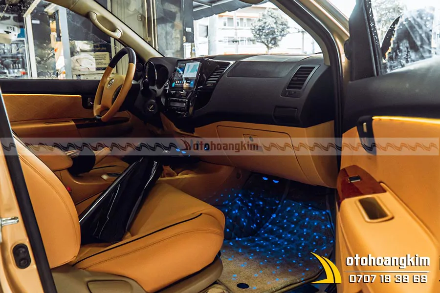 LED Nội Thất Cho Toyota Fortuner - Ảnh 10