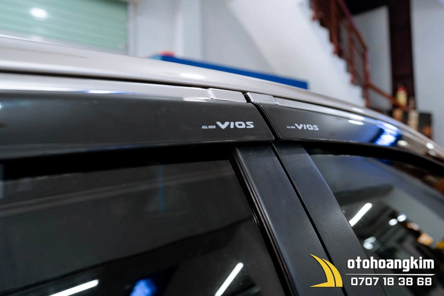 Vè che mưa Toyota Vios 2019 viền inox - Ảnh 1