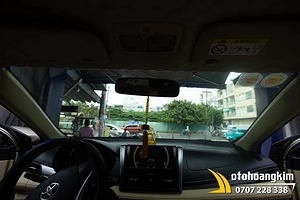 Dán phim cách nhiệt Avery Dennison kính lái