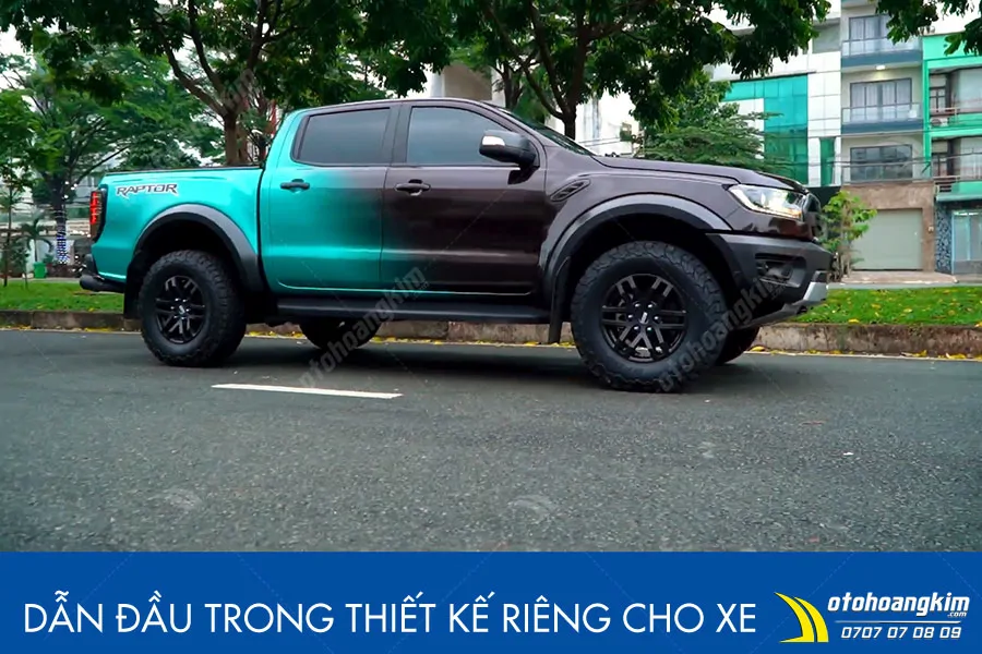 Dán đổi màu chuyển sắc xanh đen Ford Ranger Raptor - Ảnh 6