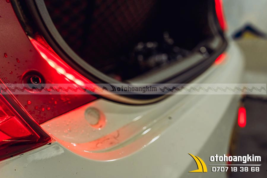 Độ đèn led cốp Kia Morning - Ảnh 1