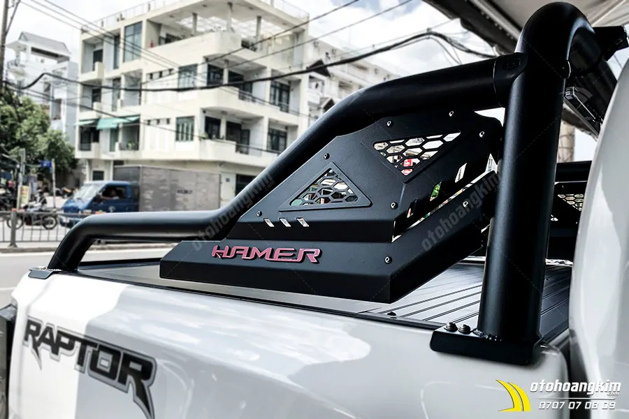 Vai thể thao Ford Ranger Raptor - Ảnh 2