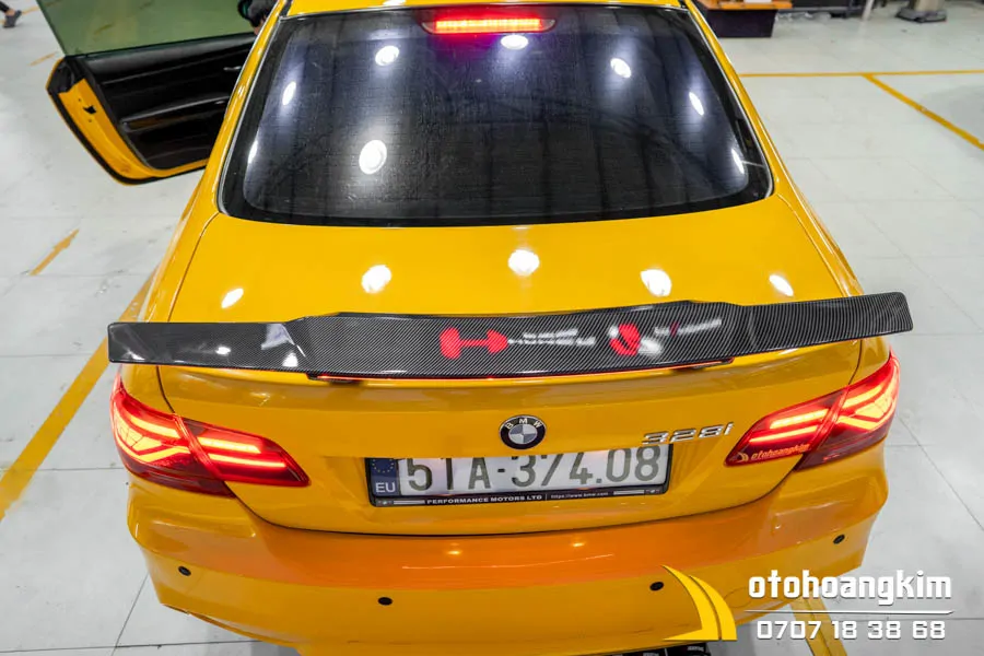 Đuôi cá cacbon điện thông dụng Bmw 328i - Ảnh 2