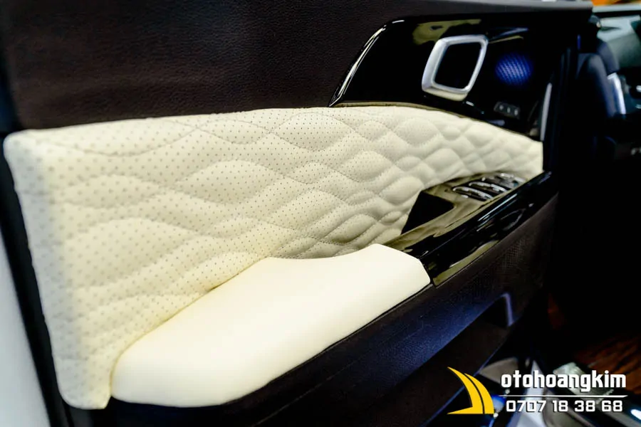 Độ Ghế Limousine Cho Xe Carnival - Ảnh 8