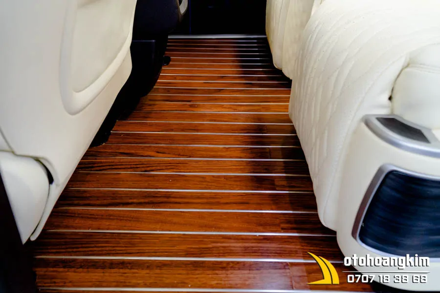 Độ Ghế Limousine Cho Xe Carnival - Ảnh 10