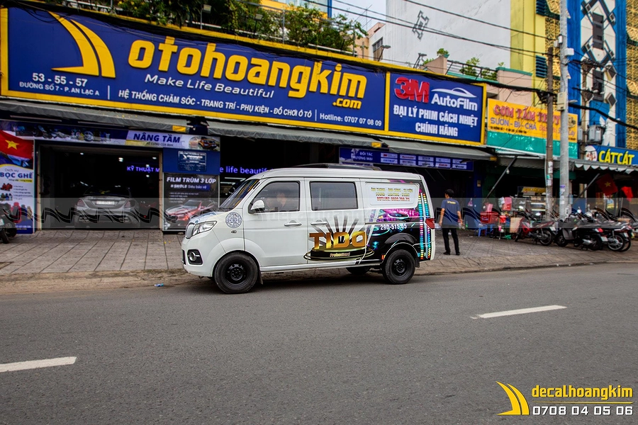 Dán Quảng Cáo Trên Xe Ô Tô - DQC300 - Ảnh 1