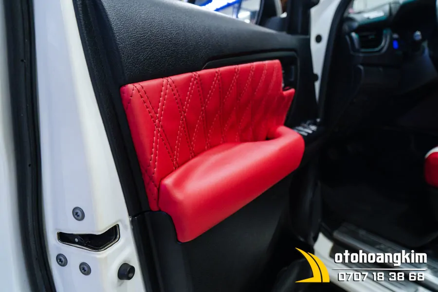 Bọc Ghế Da Toyota Fortuner - Ảnh 7