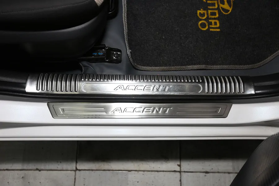 Nẹp bước chân trong Hyundai Accent [2018-2021] - Ảnh 4