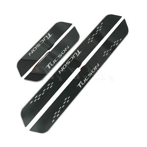 Nẹp bước chân ngoài Hyundai Tucson [2016-2020] có đèn