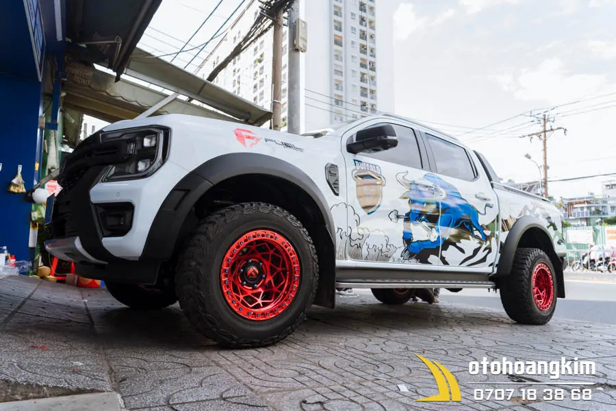 Độ mâm Ford Ranger 2022 Fuel màu đỏ - Ảnh 2