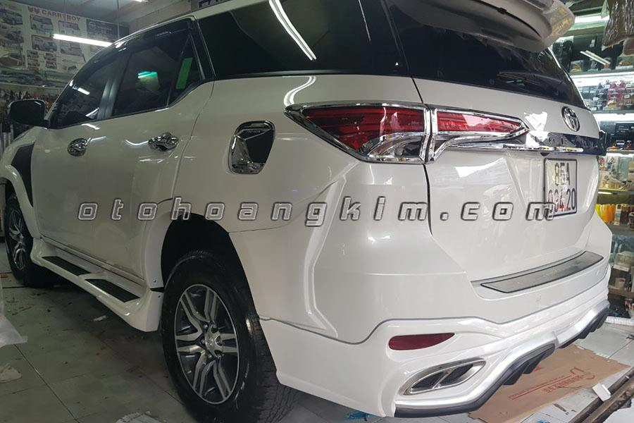 Body Kit Toyota Fortuner 02 - Ảnh 1