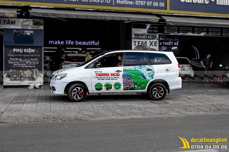 Dán Quảng Cáo Trên Xe Ô Tô -DQC287