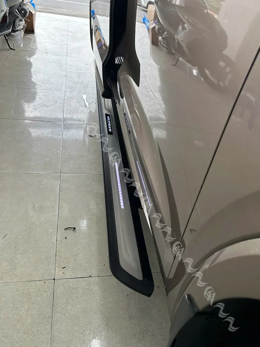 Bậc lên xuống điện Viloran mẫu mặt gương có led - Ảnh 5