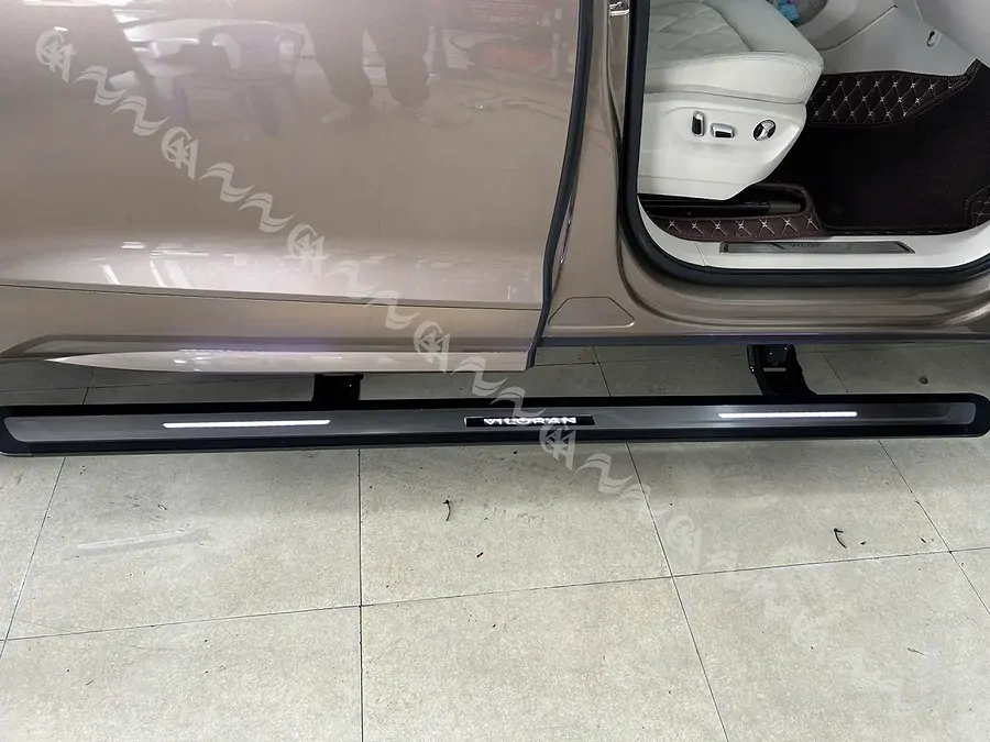 Bậc lên xuống điện Viloran mẫu mặt gương có led - Ảnh 3