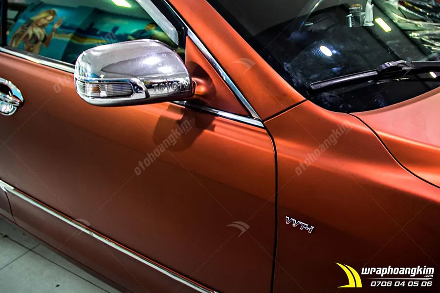 Dán đổi màu nâu mờ Toyota Camry - Ảnh 4