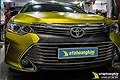 Dán đổi màu vàng mờ Toyota Camry - ảnh 1