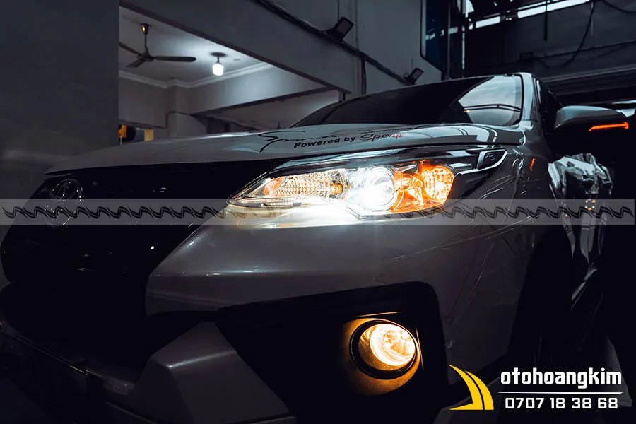 Đèn bi cos pha Toyota Fortuner - Ảnh 2