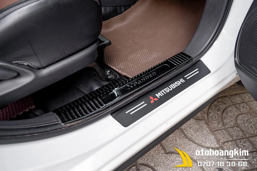 Nẹp Bước Chân Trong Mitsubishi Xpander Titan Mẫu Mới - Ảnh 1