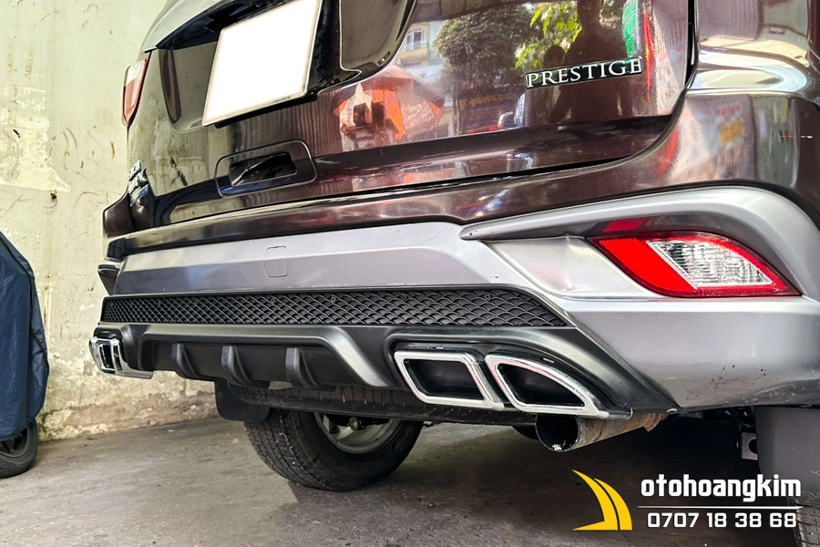 Lip Chia Pô Toyota Fortuner - Ảnh 1