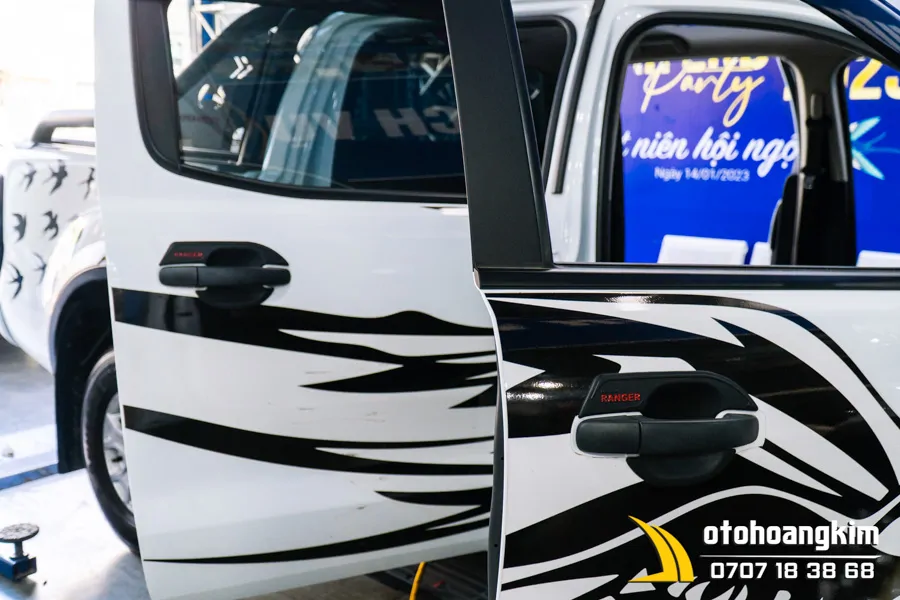 Chén Cửa Ford Ranger 2017 Đen - Ảnh 5