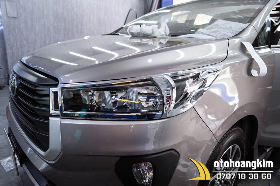 Viền Đèn Trước Toyota Innova 2016 Chất Nhựa Mạ Xi - Ảnh 1