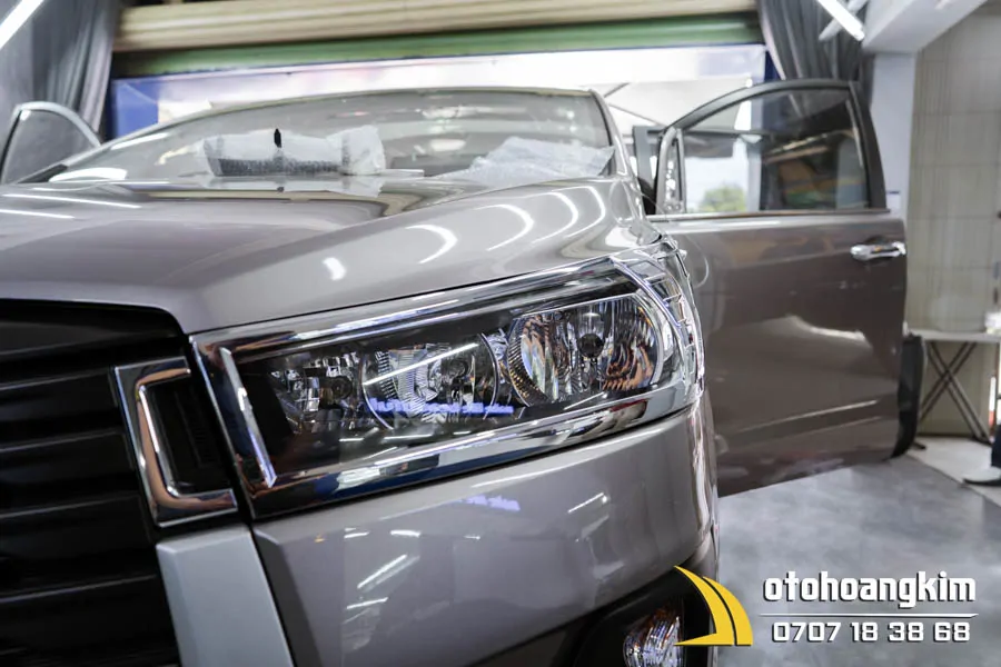 Viền Đèn Trước Toyota Innova 2016 Chất Nhựa Mạ Xi - Ảnh 3